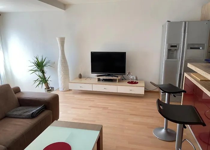 Bright Apartment With A Free Parking Garage @ Wienerberg