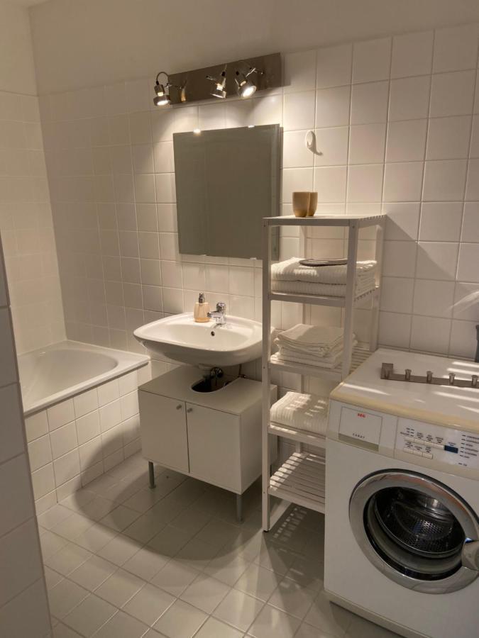 Apartamento Bright With A Free Parking Garage @ Wienerberg Viena