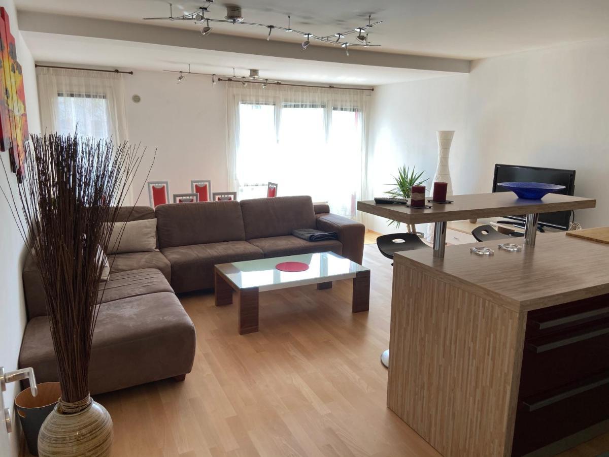 Apartamento Bright With A Free Parking Garage @ Wienerberg Viena
